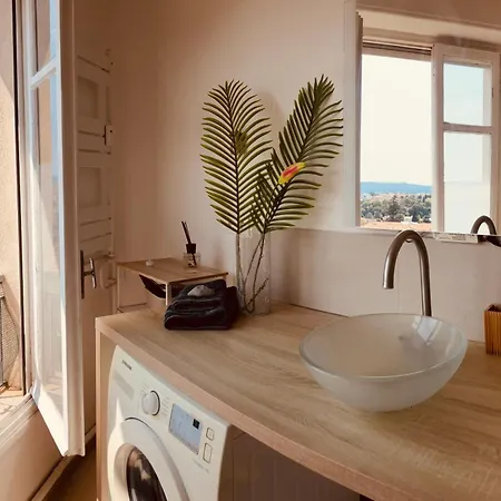 2 Pieces Vur Avec Balcon Nice